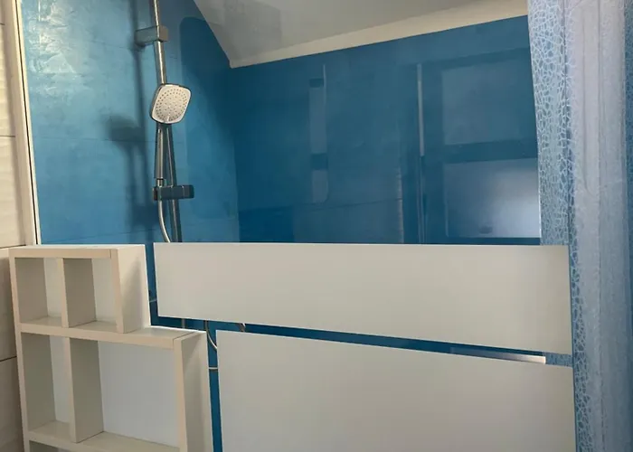 Hébergement de vacances Maison 3* En Bord De *